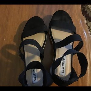 Steve Madden black sandals